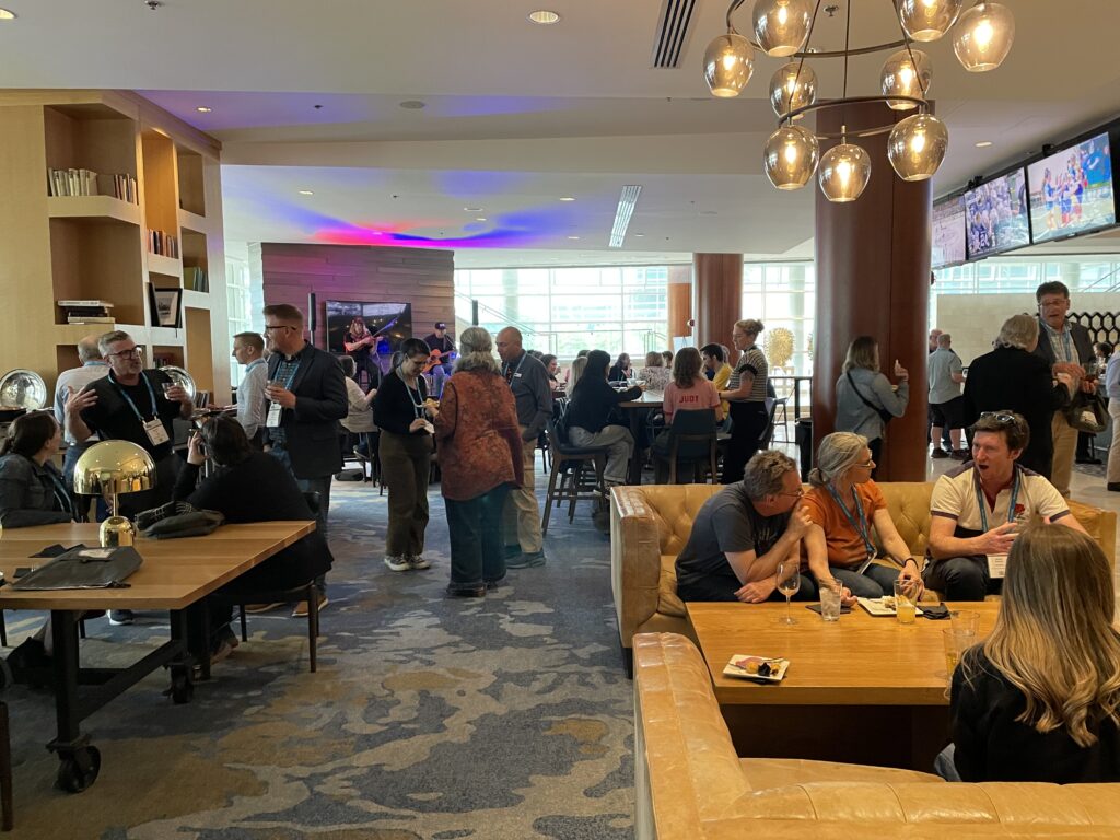 More mingling at the Early Registration event